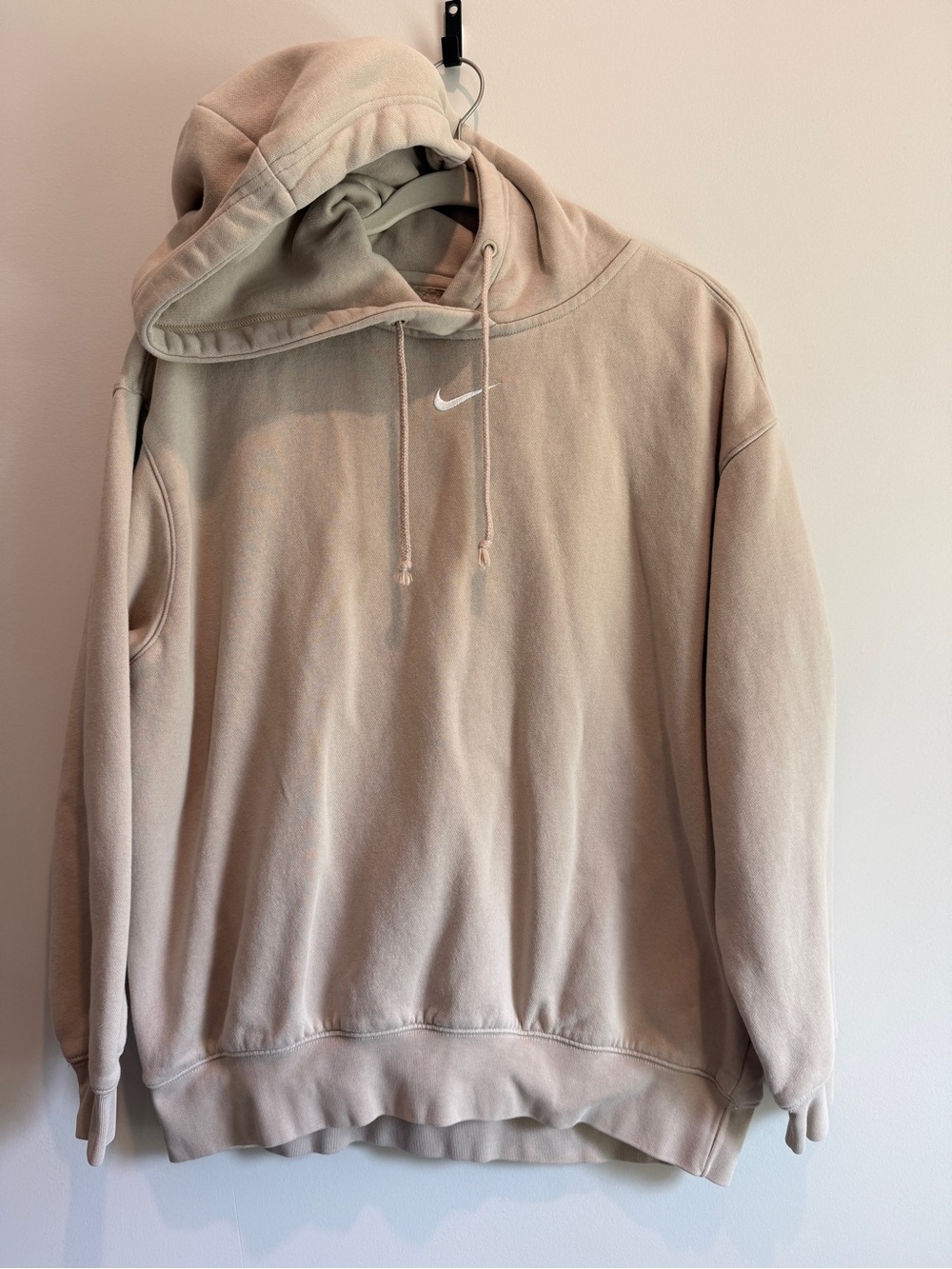 Nike women’s Beige Pullover Hoodie